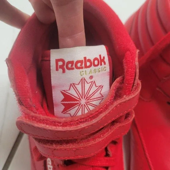 Vintage Red Reebok high-top trainers - Picture 2 of 8